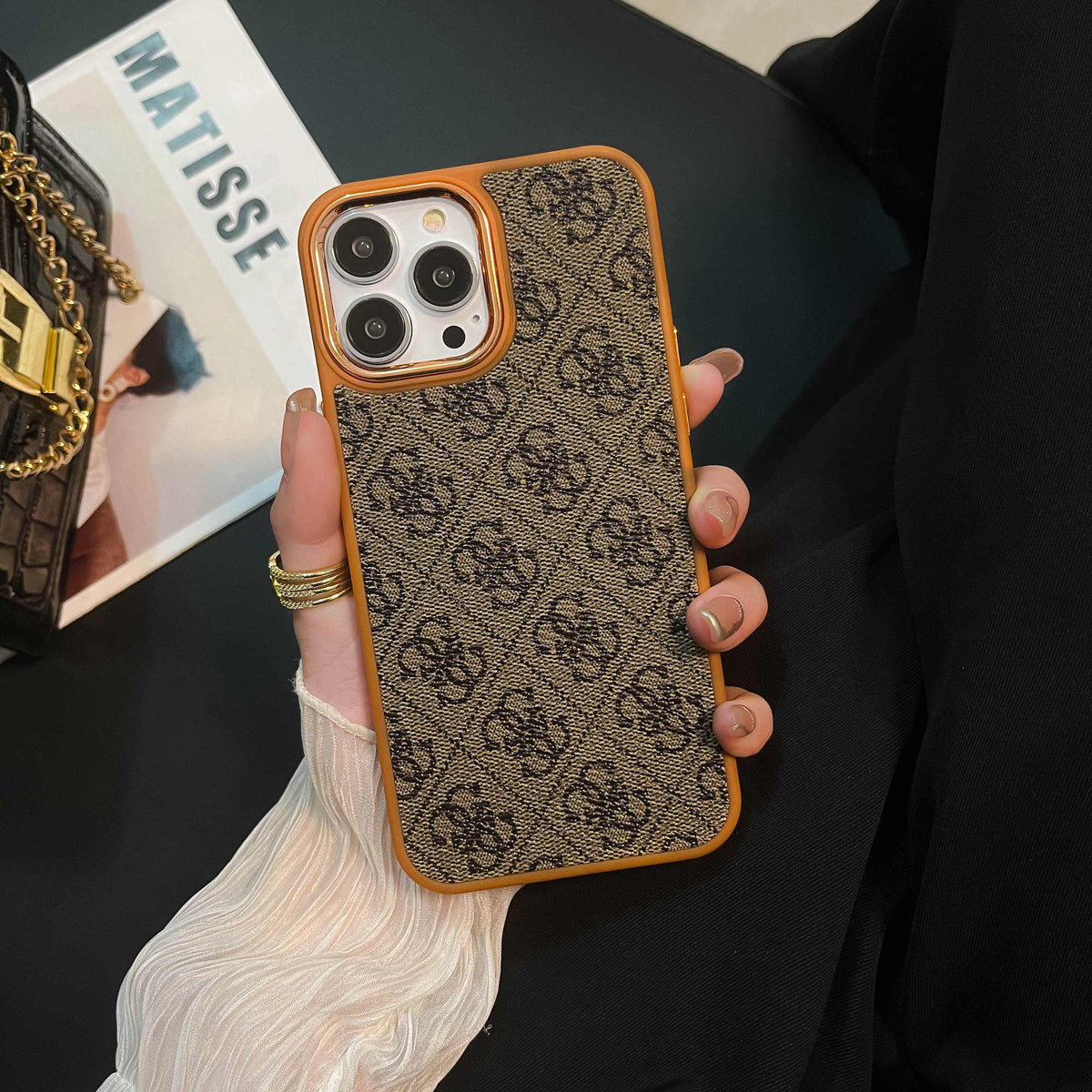 Keltainen Luxury iPhone-kotelo-MD231025