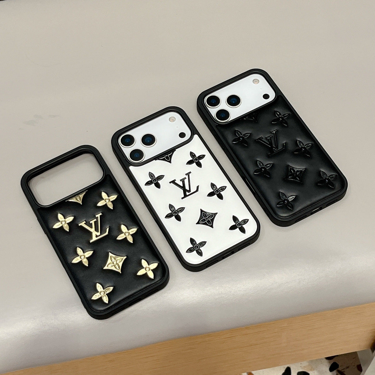 Πολυτελής 3D ανάγλυφη θήκη για iPhone