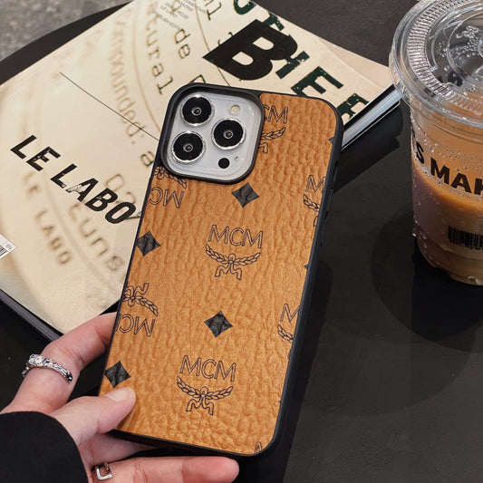 Coque iPhone MCM Jaune-MCK240603