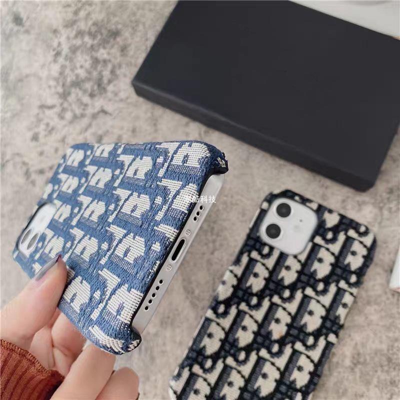 Módne látkové puzdro na iPhone