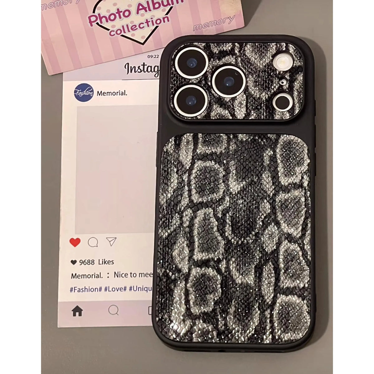 Luxusní obal na iPhone s texturou hadí kůže