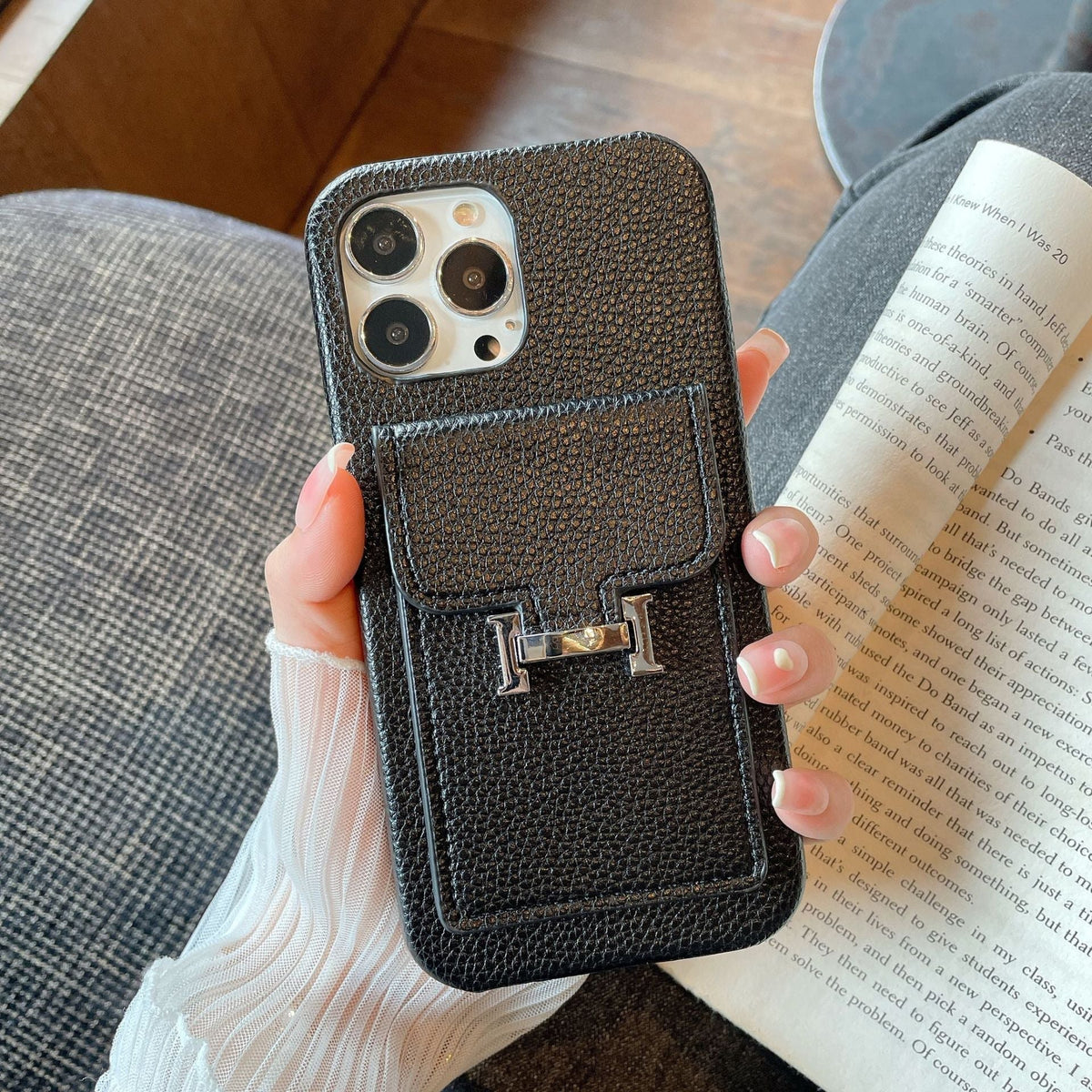 Capa de couro para iPhone com suporte para cartão H