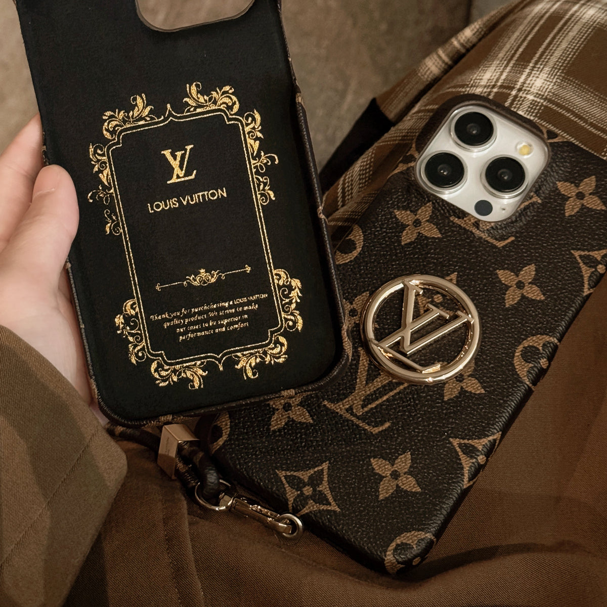 Luxusní řetízkové pouzdro na iPhone