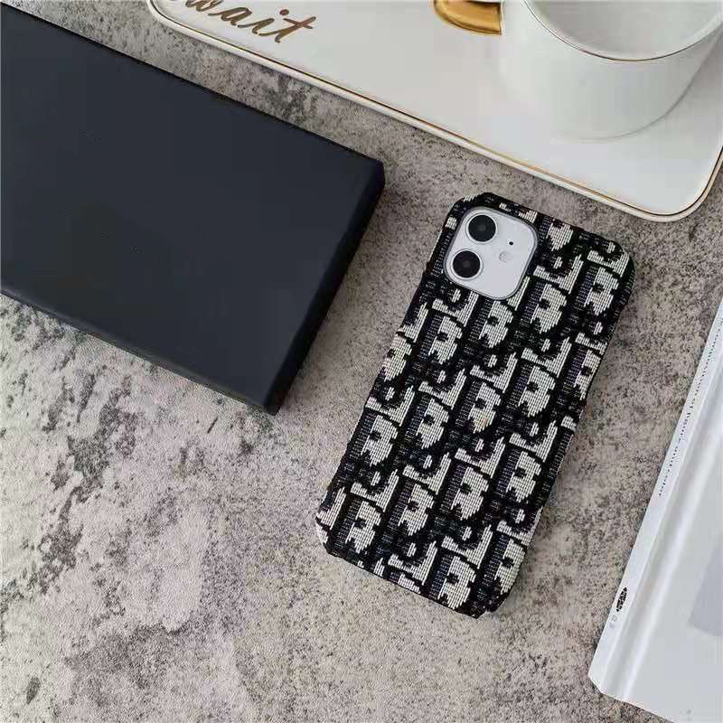 Módne látkové puzdro na iPhone