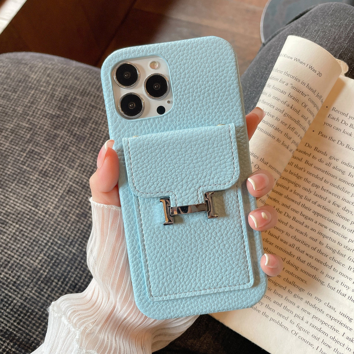 Capa de couro para iPhone com suporte para cartão H