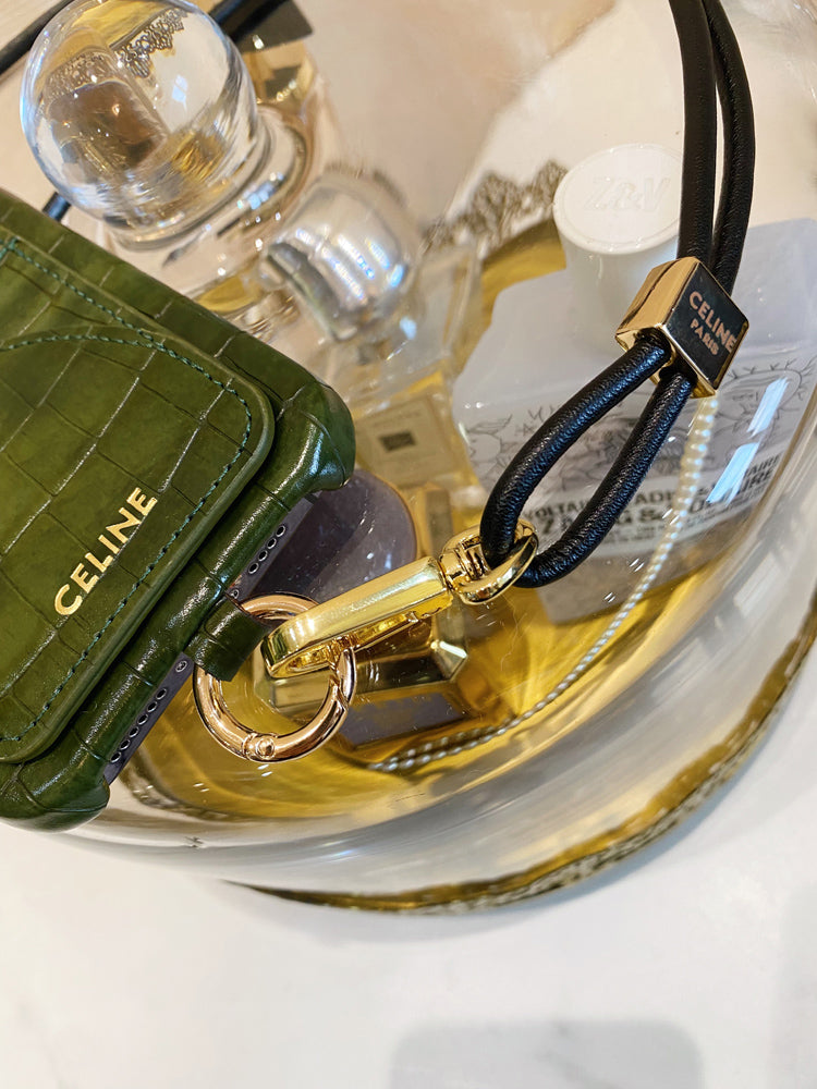 Celine iPhone-Hülle mit Alligatormuster, Kartenhalter und Riemen, Grün -EYP241415