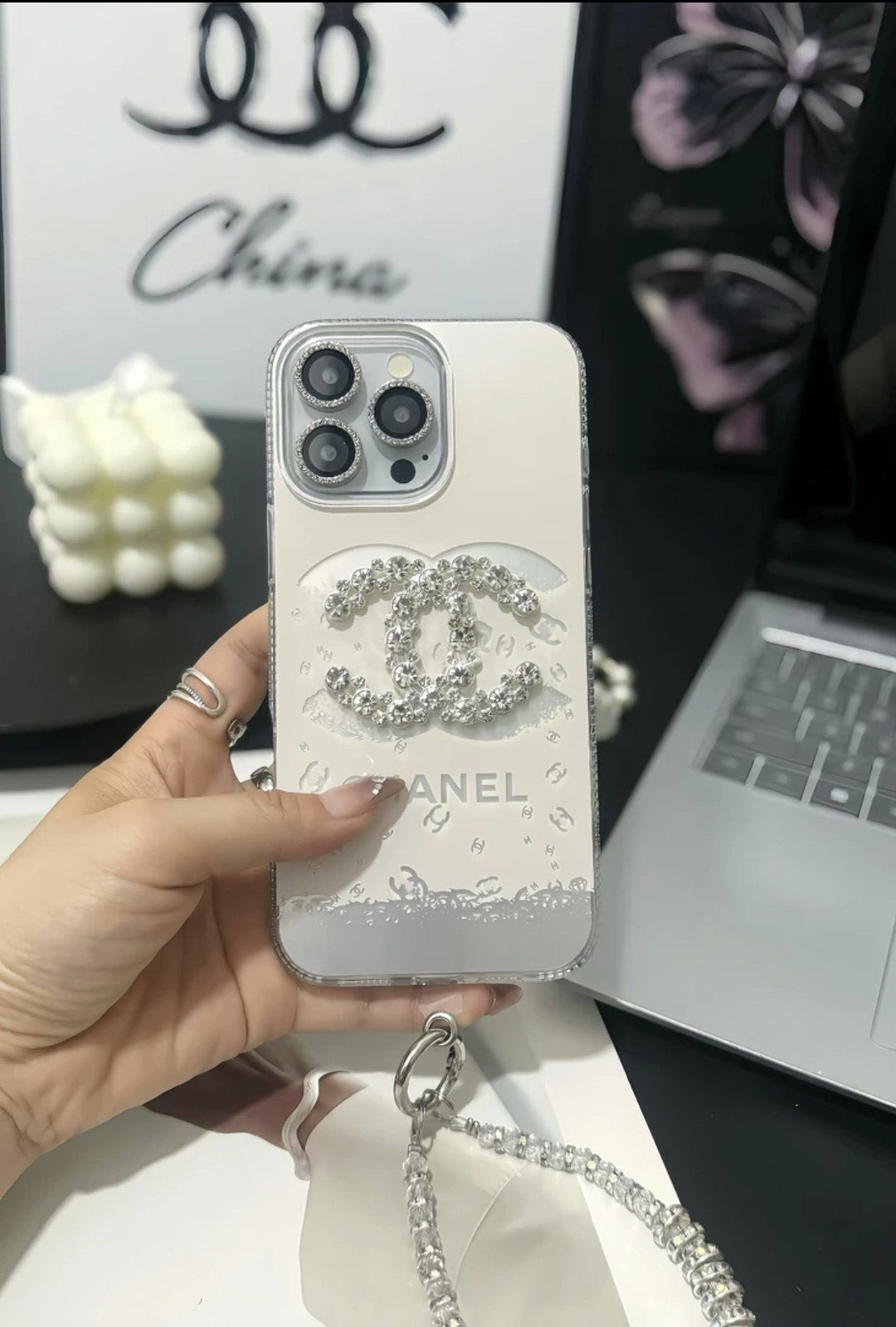 Elegantné luxusné krištáľové puzdro na iPhone s remienkom na náramok