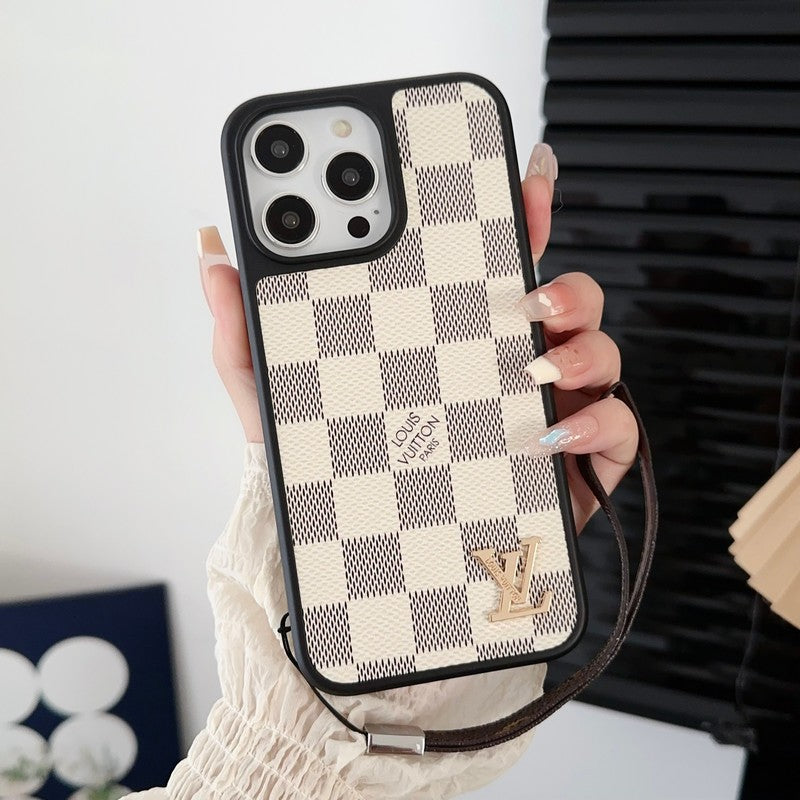 Capa luxuosa preta com corrente manual para iPhone