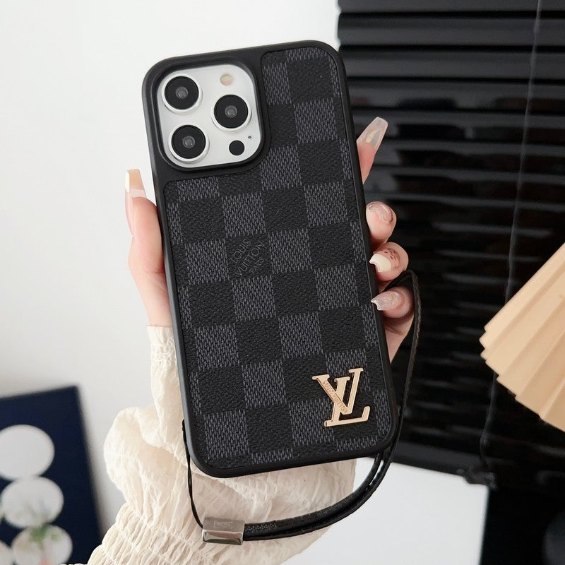Capa luxuosa preta com corrente manual para iPhone