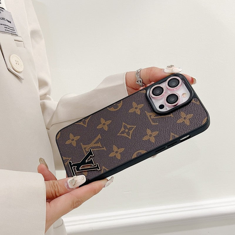 Luxusní kožené pouzdro na iPhone s černým logem