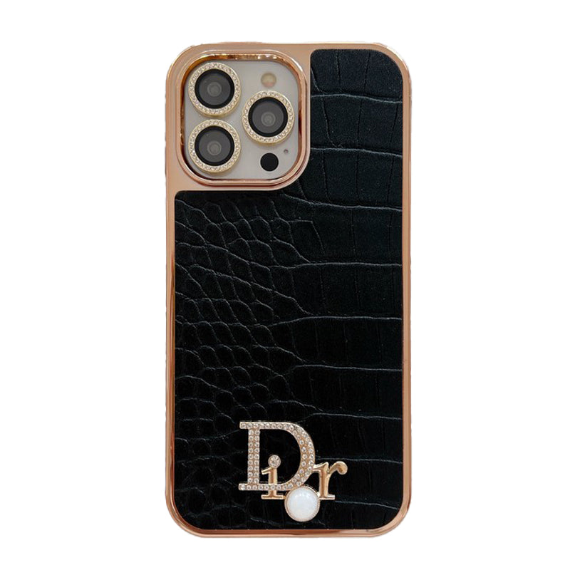 Módne puzdro na iPhone z ružového zlata s diamantovým logom