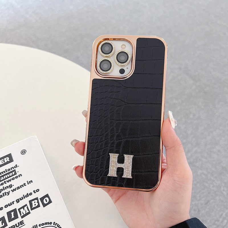 Capa para iPhone em ouro rosa com logotipo clássico de diamante