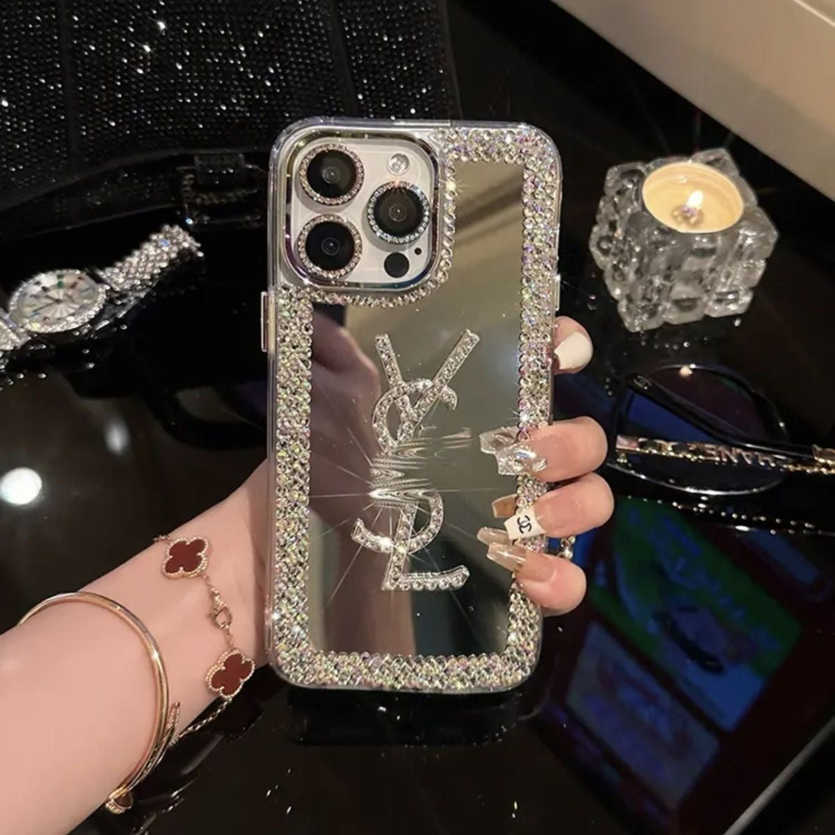 Púzdro na iPhone s očarujúcim kozmetickým zrkadlom – make-up & Štýl na cestách!