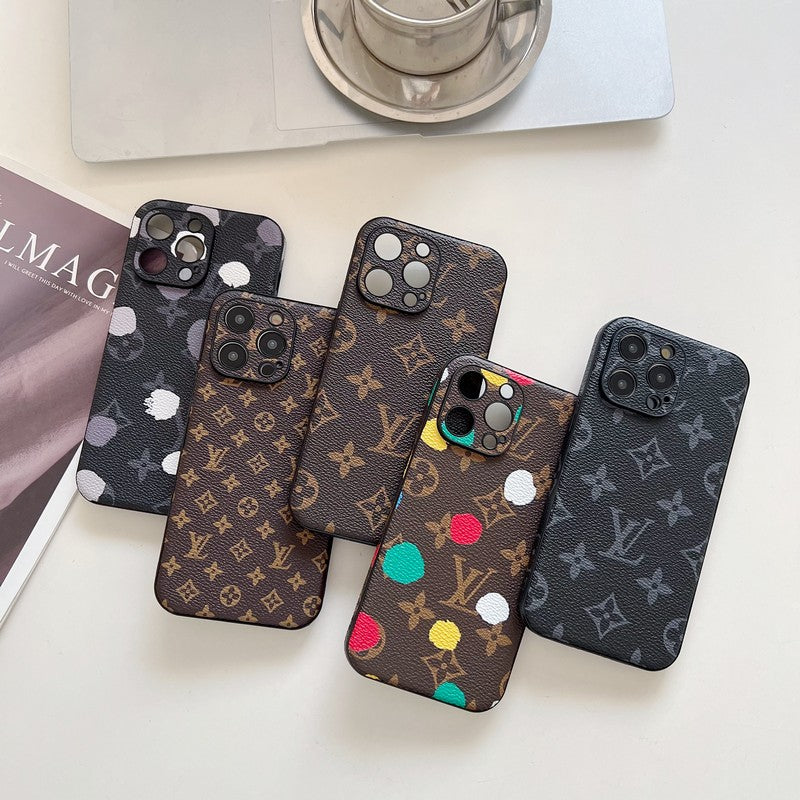 Luxuriöse iPhone-Hülle aus Leder in klassischer Farbe