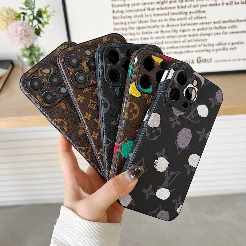 Luxuriöse iPhone-Hülle aus Leder in klassischer Farbe
