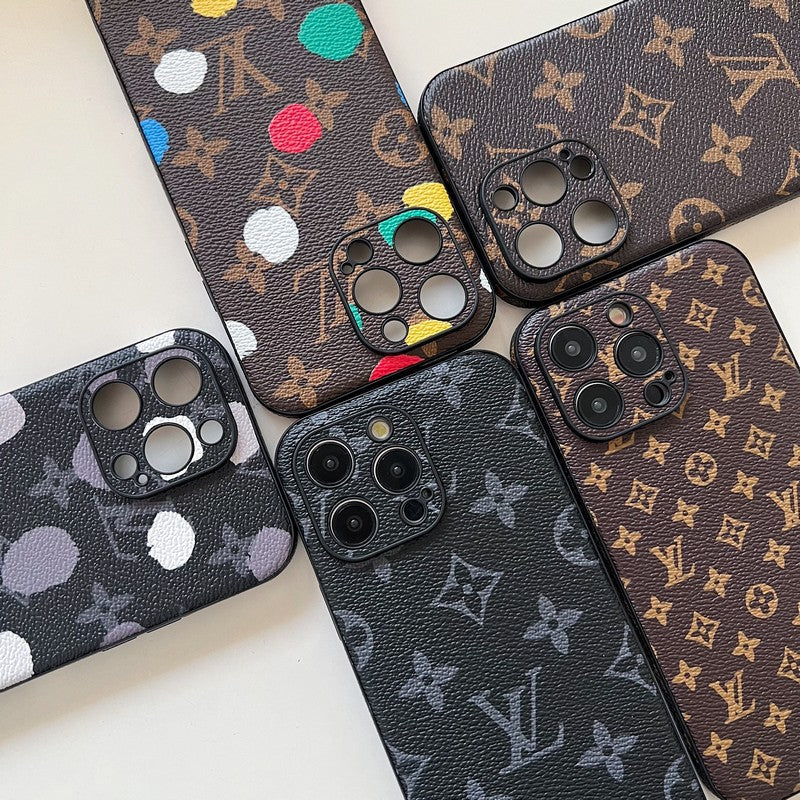 Luxuriöse iPhone-Hülle aus Leder in klassischer Farbe