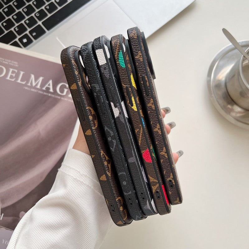 Luxuriöse iPhone-Hülle aus Leder in klassischer Farbe