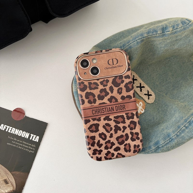 Módne hnedé kožené puzdro na iPhone