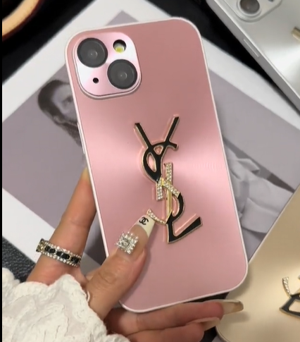 حافظة iPhone أنيقة بشعار Letter Shine x Mono