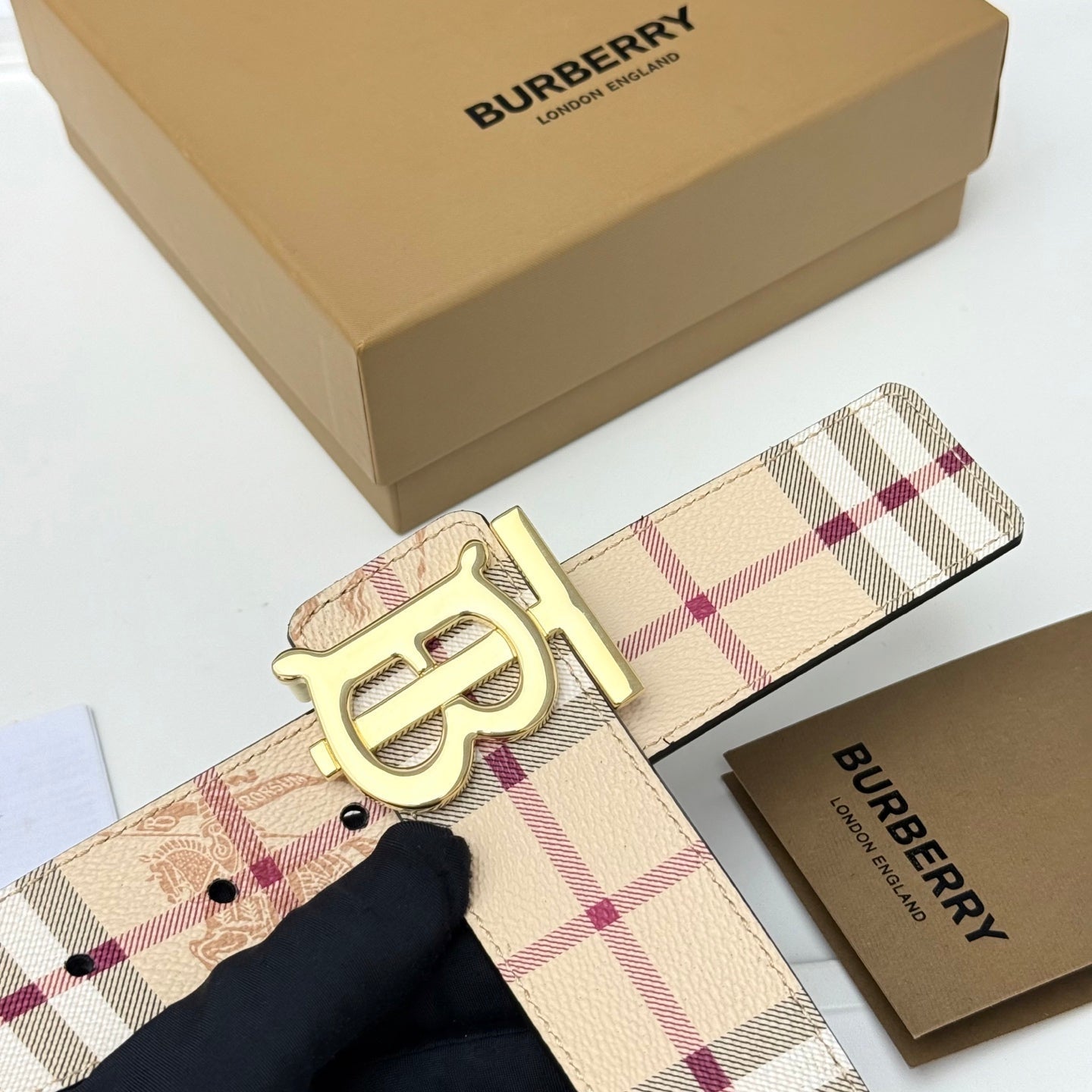 Miesten nahkavyö – TB-monogrammisolki/ruutukuvio