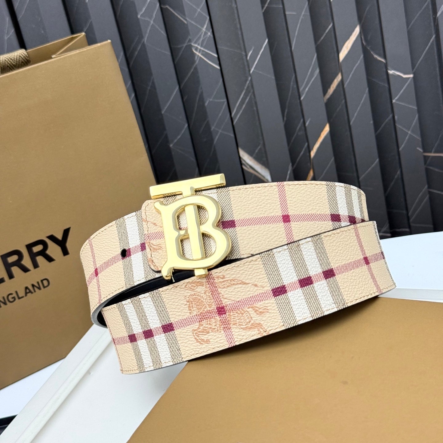 Miesten nahkavyö – TB-monogrammisolki/ruutukuvio