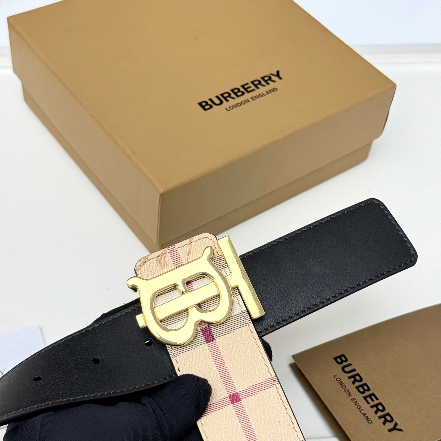 Miesten nahkavyö – TB-monogrammisolki/ruutukuvio